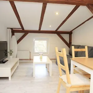 Apartment Gemütliche Dachgeschoßwohnung Mit Altbaucharme, Lübeck
